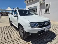 Usata Dacia Duster Lauréate 101 CV (74 kW) 2014 Bianco SUV