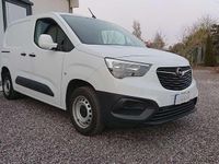 Usata Opel Combo Edition 102 CV (75 kW) 2021 White jade Monovolume