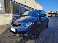 Usata Lancia Ypsilon Gold 69 CV (50 kW) 2022 Blu/azzurro Utilitaria