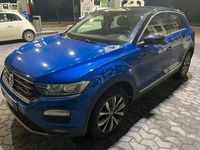 Usata VW T-Roc Style 116 CV (85 kW) 2019 Blu SUV