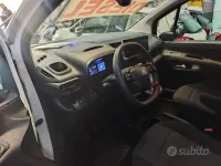 Usata Fiat Doblò 100 CV (73 kW) 2025 Bianco Monovolume