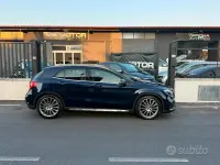 Usata Mercedes GLA220 AMG 177 CV (130 kW) 2018 Bluazzurro SUV