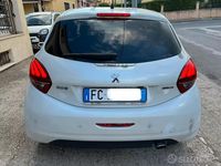 Usata Peugeot 208 GT-line 120 CV (88 kW) 2016 Utilitaria