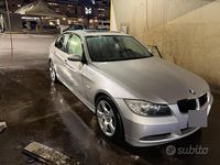 Usata BMW 320 177 CV (130 kW) 2006 Grigio Berlina