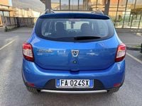 Usata Dacia Sandero Prestige 90 CV (66 kW) 2015 Blu/azzurro Berlina