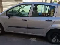 Usata Renault Modus 68 CV (50 kW) 2008 Grigio Monovolume