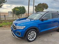 Usata VW T-Roc 2024 Blu SUV