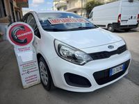 Usata Kia Rio EX 86 CV (63 kW) 2013 Bianco Berlina