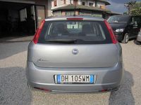 Usata Fiat Grande Punto Active 75 CV (55 kW) 2007 Grigio Utilitaria