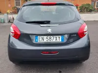 Usata Peugeot 208 Active 68 CV (50 kW) 2013 Grigio Utilitaria