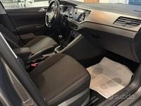 Usata VW Polo R-line 90 CV (66 kW) 2019 Grigio Utilitaria