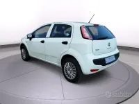 Usata Fiat Grande Punto 69 CV (50 kW) 2011 Bianco Utilitaria