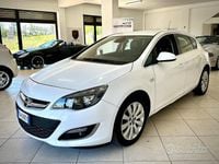 Używany Opel Astra 140 KM (102 kW) 2014 Biały Sedan/Limuzyna
