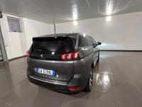 Begagnad Peugeot 5008 Allure 131 HK (96 kW) 2024 Grå SUV