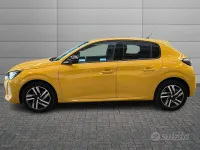 Usata Peugeot 208 Allure 74 CV (54 kW) 2022 Giallo Utilitaria