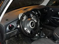 Begagnad Mini Cooper 75 HK (55 kW) 2004 Röd Halvkombi