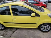 Usata Peugeot 107 Urban Move 68 CV (50 kW) 2012 Giallo Utilitaria