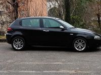 Usata Alfa Romeo 147 Distinctive 116 CV (85 kW) 2005 Nero Utilitaria