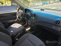 Usata Chevrolet Aveo 84 CV (61 kW) 2011 Marrone Berlina