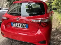 Usata Toyota Yaris Active 69 CV (50 kW) 2017 Rosso Berlina