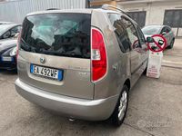Usata Skoda Roomster 69 CV (50 kW) 2011 Grigio Monovolume