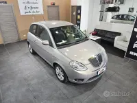 Usata Lancia Ypsilon 77 CV (56 kW) 2010 Marrone Utilitaria