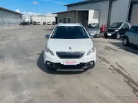 Usata Peugeot 2008 Allure 92 CV (67 kW) 2014 Bianco SUV