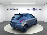Usata Lancia Ypsilon Gold 69 CV (50 kW) 2024 Grigio Utilitaria