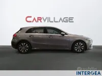 Usata Mercedes A180 Business 116 CV (85 kW) 2019 Grigio Berlina