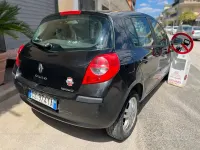 Gebraucht Renault Clio II 75 PS (55 kW) 2007 Schwarz Limousine