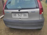 Usado Fiat Punto 54 CV (39 kW) 1997 Gris Berlina