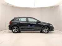 Usata VW Polo Life 95 CV (69 kW) 2023 Nero Utilitaria