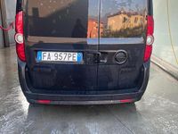 Usata Opel Combo 90 CV (66 kW) 2015 Nero Monovolume