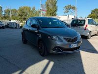 Usata Lancia Ypsilon Gold 70 CV (51 kW) 2023 Grigio Utilitaria