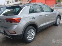 Usata VW T-Roc Life 110 CV (80 kW) 2023 Grigio SUV