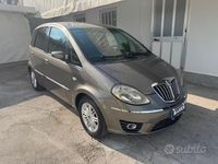 Usata Lancia Musa 95 CV (69 kW) 2010 Marrone Monovolume