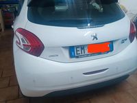 Usata Peugeot 208 68 CV (50 kW) 2013 Bianco Utilitaria