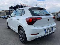 Usata VW Polo Life 95 CV (69 kW) 2023 Pure white pastello Utilitaria