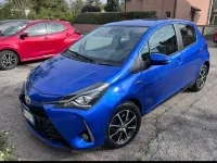 Usata Toyota Yaris Hybrid Active 73 CV (53 kW) 2018 Blu/azzurro Berlina