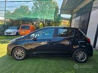 Usata Toyota Yaris 70 CV (51 kW) 2017 Nero Berlina