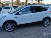 Usata Ford Kuga 140 CV (102 kW) 2013 Bianco SUV