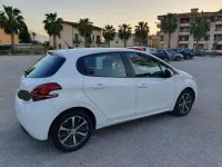 Usata Peugeot 208 Allure 82 CV (60 kW) 2020 Utilitaria