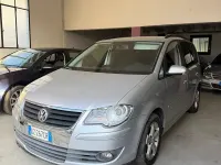 Usata VW Touran Conceptline 150 CV (110 kW) 2009 Grigio Monovolume