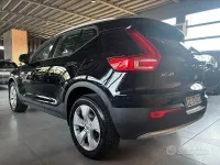 Usata Volvo XC40 Momentum 129 CV (94 kW) 2021 Nero SUV