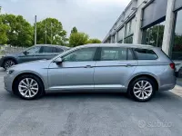 Usata VW Passat Business 150 CV (110 kW) 2022 Grigio Station wagon