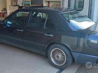 Usata Mercedes E200 122 CV (89 kW) 1989