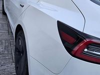 Usata Tesla Model 3 Standard Range Plus 239 kW (325 CV) 2020 Bianco Berlina