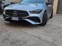 Usado Mercedes CLA220 AMG line 190 CV (139 kW) 2023 Gris Berlina