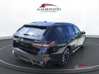 Usata BMW 520 Comfort Edition 197 CV (144 kW) 2025 Carbon black metallizzato Station wagon