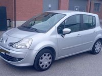 Usata Renault Modus 75 CV (55 kW) 2012 Argento Monovolume